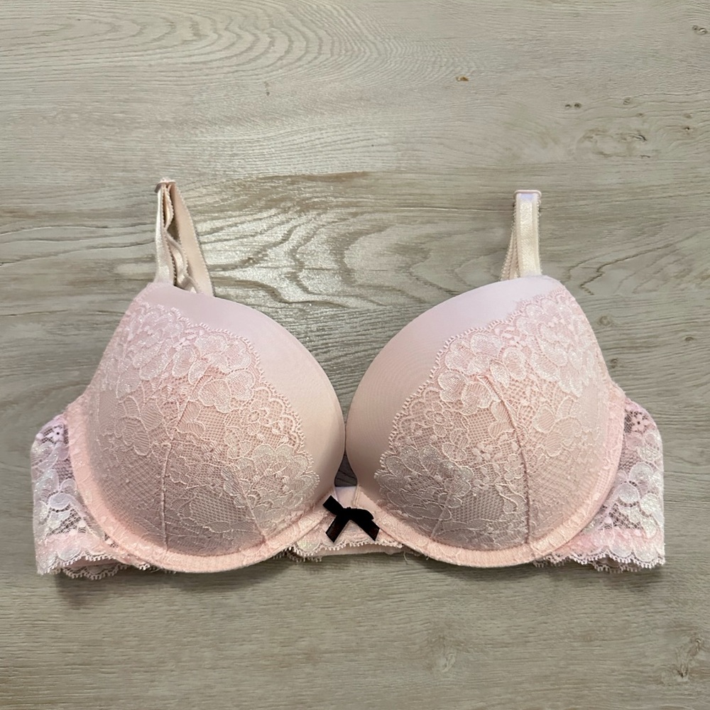 NWOT Victoria’s Secret Dream Angel’s Lace Push Up Bra